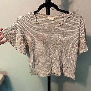 Flutter sleeve top
